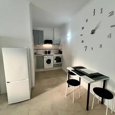 Apartment Neuwertiges Mit Schnellem Wlan, Glasfaser, Kostenlose Privatparkplatz Auch Fuer Transporter Geeignet R24 Freiberg am Neckar